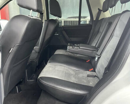 Белый Ленд Ровер Фрилендер, объемом двигателя 2.2 л и пробегом 207 тыс. км за 13950 $, фото 90 на Automoto.ua