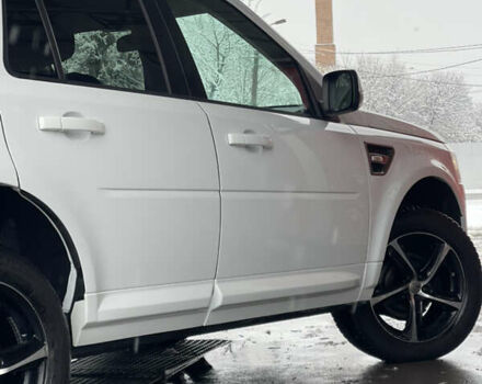 Белый Ленд Ровер Фрилендер, объемом двигателя 2.2 л и пробегом 207 тыс. км за 13950 $, фото 66 на Automoto.ua