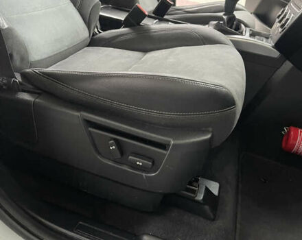 Белый Ленд Ровер Фрилендер, объемом двигателя 2.2 л и пробегом 207 тыс. км за 13950 $, фото 140 на Automoto.ua