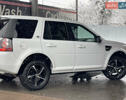 Белый Ленд Ровер Фрилендер, объемом двигателя 2.2 л и пробегом 207 тыс. км за 13950 $, фото 71 на Automoto.ua