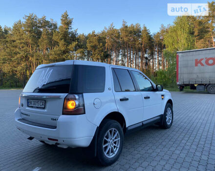 Білий Ленд Ровер Freelander, об'ємом двигуна 2.18 л та пробігом 180 тис. км за 11999 $, фото 10 на Automoto.ua