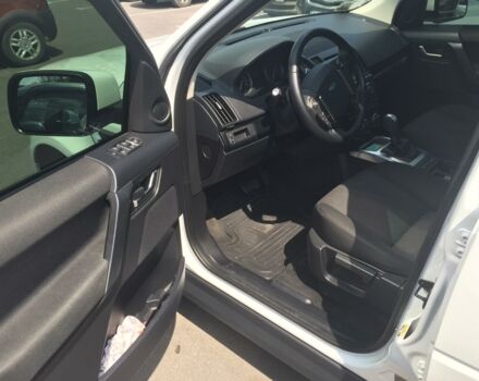Білий Ленд Ровер Freelander, об'ємом двигуна 2.2 л та пробігом 80 тис. км за 25500 $, фото 3 на Automoto.ua