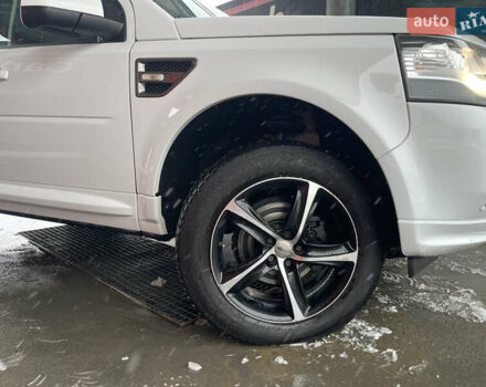 Белый Ленд Ровер Фрилендер, объемом двигателя 2.2 л и пробегом 207 тыс. км за 13950 $, фото 28 на Automoto.ua