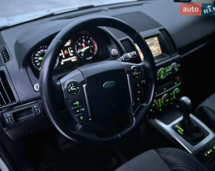 Білий Ленд Ровер Freelander, об'ємом двигуна 2.18 л та пробігом 225 тис. км за 12990 $, фото 50 на Automoto.ua