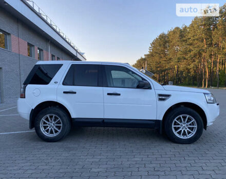 Білий Ленд Ровер Freelander, об'ємом двигуна 2.18 л та пробігом 180 тис. км за 12499 $, фото 9 на Automoto.ua