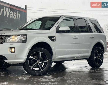 Белый Ленд Ровер Фрилендер, объемом двигателя 2.2 л и пробегом 207 тыс. км за 13950 $, фото 56 на Automoto.ua