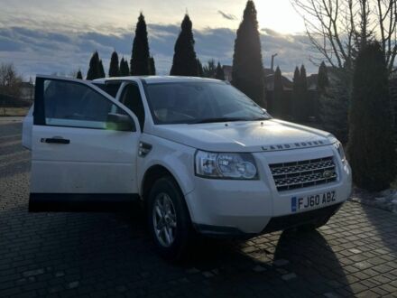 Белый Ленд Ровер Фрилендер, объемом двигателя 2.2 л и пробегом 206 тыс. км за 3141 $, фото 1 на Automoto.ua