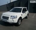 Білий Ленд Ровер Freelander, об'ємом двигуна 2.2 л та пробігом 275 тис. км за 15500 $, фото 1 на Automoto.ua