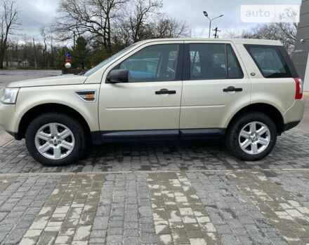 Бежевый Ленд Ровер Фрилендер, объемом двигателя 3.2 л и пробегом 285 тыс. км за 9250 $, фото 1 на Automoto.ua