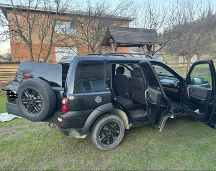 Черный Ленд Ровер Фрилендер, объемом двигателя 0 л и пробегом 306 тыс. км за 5500 $, фото 5 на Automoto.ua