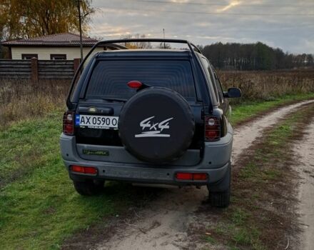 Черный Ленд Ровер Фрилендер, объемом двигателя 1.8 л и пробегом 320 тыс. км за 4650 $, фото 2 на Automoto.ua