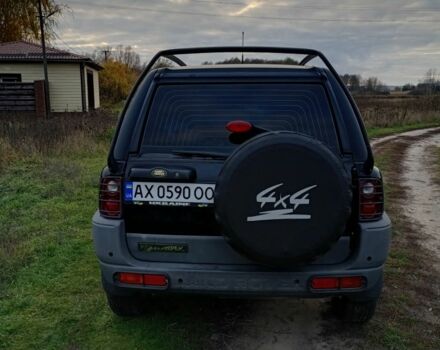 Черный Ленд Ровер Фрилендер, объемом двигателя 1.8 л и пробегом 320 тыс. км за 4650 $, фото 3 на Automoto.ua