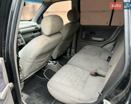 Черный Ленд Ровер Фрилендер, объемом двигателя 1.99 л и пробегом 350 тыс. км за 3950 $, фото 10 на Automoto.ua