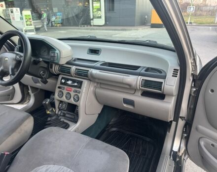 Черный Ленд Ровер Фрилендер, объемом двигателя 0 л и пробегом 320 тыс. км за 2550 $, фото 9 на Automoto.ua