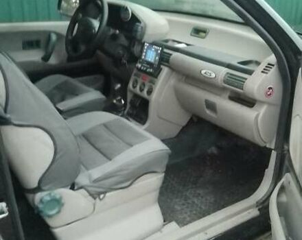 Чорний Ленд Ровер Freelander, об'ємом двигуна 1.8 л та пробігом 270 тис. км за 4950 $, фото 6 на Automoto.ua