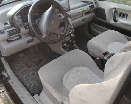 Чорний Ленд Ровер Freelander, об'ємом двигуна 1.8 л та пробігом 240 тис. км за 5500 $, фото 17 на Automoto.ua