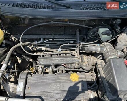 Чорний Ленд Ровер Freelander, об'ємом двигуна 1.8 л та пробігом 173 тис. км за 5500 $, фото 10 на Automoto.ua