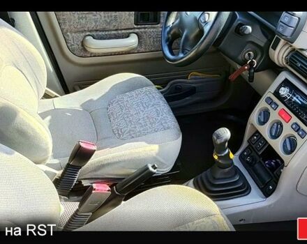 Черный Ленд Ровер Фрилендер, объемом двигателя 1.8 л и пробегом 195 тыс. км за 4300 $, фото 10 на Automoto.ua