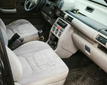 Черный Ленд Ровер Фрилендер, объемом двигателя 2 л и пробегом 300 тыс. км за 2800 $, фото 5 на Automoto.ua