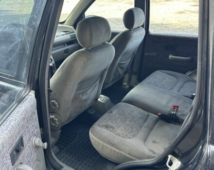 Черный Ленд Ровер Фрилендер, объемом двигателя 2 л и пробегом 253 тыс. км за 2600 $, фото 5 на Automoto.ua