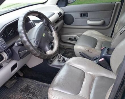 Черный Ленд Ровер Фрилендер, объемом двигателя 2.5 л и пробегом 160 тыс. км за 4200 $, фото 9 на Automoto.ua