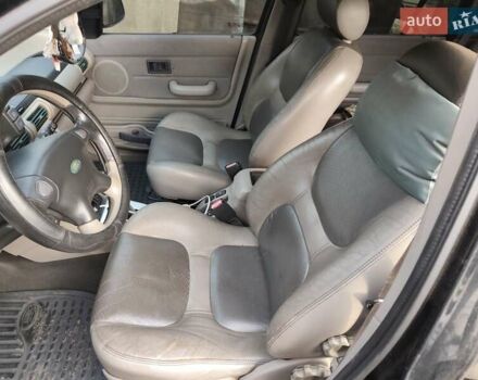 Черный Ленд Ровер Фрилендер, объемом двигателя 2 л и пробегом 278 тыс. км за 3500 $, фото 6 на Automoto.ua