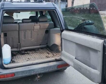 Черный Ленд Ровер Фрилендер, объемом двигателя 1.8 л и пробегом 320 тыс. км за 2500 $, фото 10 на Automoto.ua