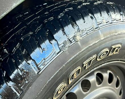 Черный Ленд Ровер Фрилендер, объемом двигателя 1.8 л и пробегом 200 тыс. км за 3300 $, фото 6 на Automoto.ua