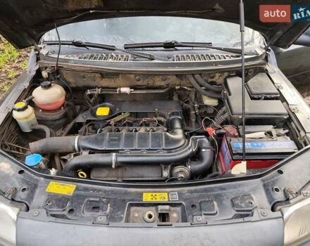 Черный Ленд Ровер Фрилендер, объемом двигателя 2 л и пробегом 278 тыс. км за 3500 $, фото 11 на Automoto.ua