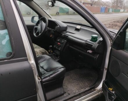 Чорний Ленд Ровер Freelander, об'ємом двигуна 2 л та пробігом 250 тис. км за 5000 $, фото 4 на Automoto.ua