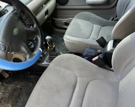 Черный Ленд Ровер Фрилендер, объемом двигателя 1.8 л и пробегом 164 тыс. км за 3350 $, фото 4 на Automoto.ua