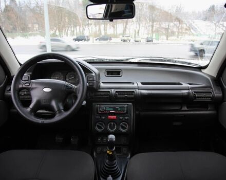 Черный Ленд Ровер Фрилендер, объемом двигателя 2 л и пробегом 234 тыс. км за 6600 $, фото 10 на Automoto.ua