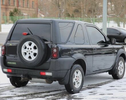 Черный Ленд Ровер Фрилендер, объемом двигателя 2 л и пробегом 234 тыс. км за 6600 $, фото 5 на Automoto.ua