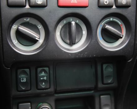 Черный Ленд Ровер Фрилендер, объемом двигателя 2 л и пробегом 234 тыс. км за 6600 $, фото 16 на Automoto.ua