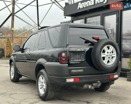 Черный Ленд Ровер Фрилендер, объемом двигателя 2 л и пробегом 234 тыс. км за 7300 $, фото 11 на Automoto.ua