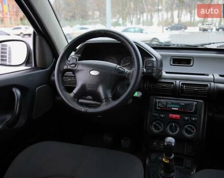 Чорний Ленд Ровер Freelander, об'ємом двигуна 1.95 л та пробігом 234 тис. км за 6600 $, фото 9 на Automoto.ua