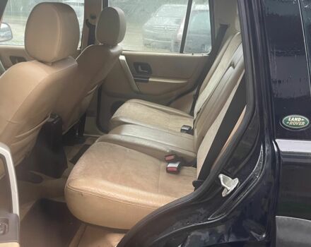 Черный Ленд Ровер Фрилендер, объемом двигателя 2 л и пробегом 290 тыс. км за 3262 $, фото 4 на Automoto.ua