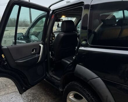 Черный Ленд Ровер Фрилендер, объемом двигателя 2 л и пробегом 300 тыс. км за 1500 $, фото 4 на Automoto.ua