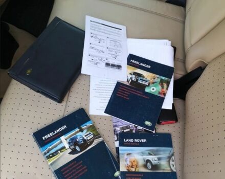 Чорний Ленд Ровер Freelander, об'ємом двигуна 2.5 л та пробігом 211 тис. км за 7700 $, фото 3 на Automoto.ua