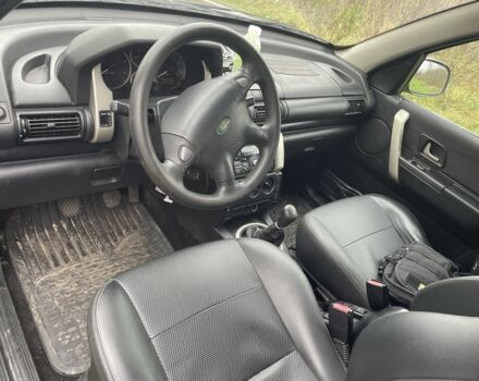 Черный Ленд Ровер Фрилендер, объемом двигателя 2 л и пробегом 156 тыс. км за 3300 $, фото 3 на Automoto.ua