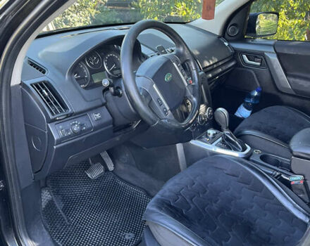Черный Ленд Ровер Фрилендер, объемом двигателя 3.2 л и пробегом 218 тыс. км за 8500 $, фото 6 на Automoto.ua