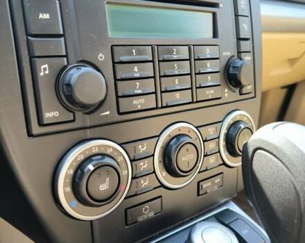 Черный Ленд Ровер Фрилендер, объемом двигателя 2.2 л и пробегом 290 тыс. км за 6963 $, фото 9 на Automoto.ua