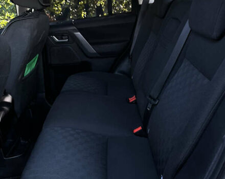 Черный Ленд Ровер Фрилендер, объемом двигателя 3.2 л и пробегом 218 тыс. км за 8500 $, фото 4 на Automoto.ua