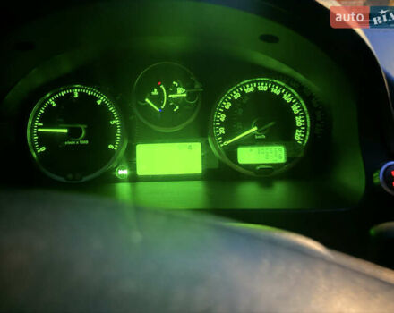 Чорний Ленд Ровер Freelander, об'ємом двигуна 2.2 л та пробігом 300 тис. км за 9300 $, фото 4 на Automoto.ua