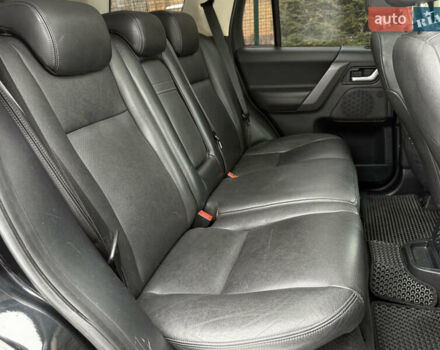 Черный Ленд Ровер Фрилендер, объемом двигателя 2.2 л и пробегом 228 тыс. км за 12350 $, фото 61 на Automoto.ua