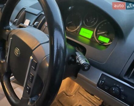 Черный Ленд Ровер Фрилендер, объемом двигателя 2.2 л и пробегом 871 тыс. км за 5000 $, фото 14 на Automoto.ua