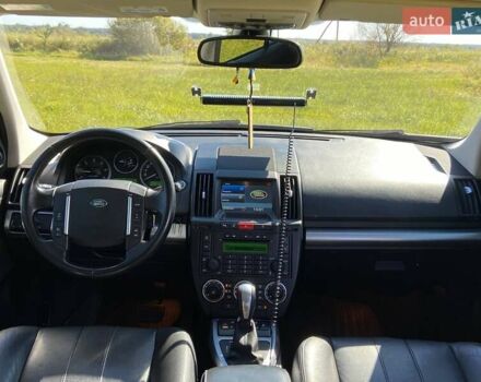 Черный Ленд Ровер Фрилендер, объемом двигателя 2.18 л и пробегом 276 тыс. км за 13333 $, фото 15 на Automoto.ua