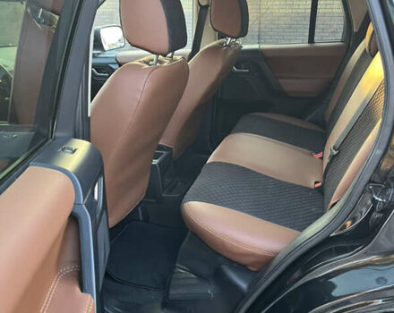 Чорний Ленд Ровер Freelander, об'ємом двигуна 2.18 л та пробігом 250 тис. км за 12299 $, фото 1 на Automoto.ua