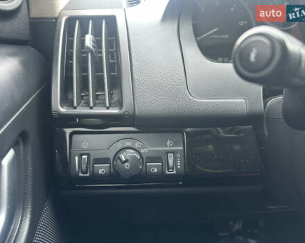 Чорний Ленд Ровер Freelander, об'ємом двигуна 2.18 л та пробігом 300 тис. км за 10950 $, фото 15 на Automoto.ua