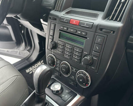 Чорний Ленд Ровер Freelander, об'ємом двигуна 2.18 л та пробігом 282 тис. км за 13200 $, фото 20 на Automoto.ua